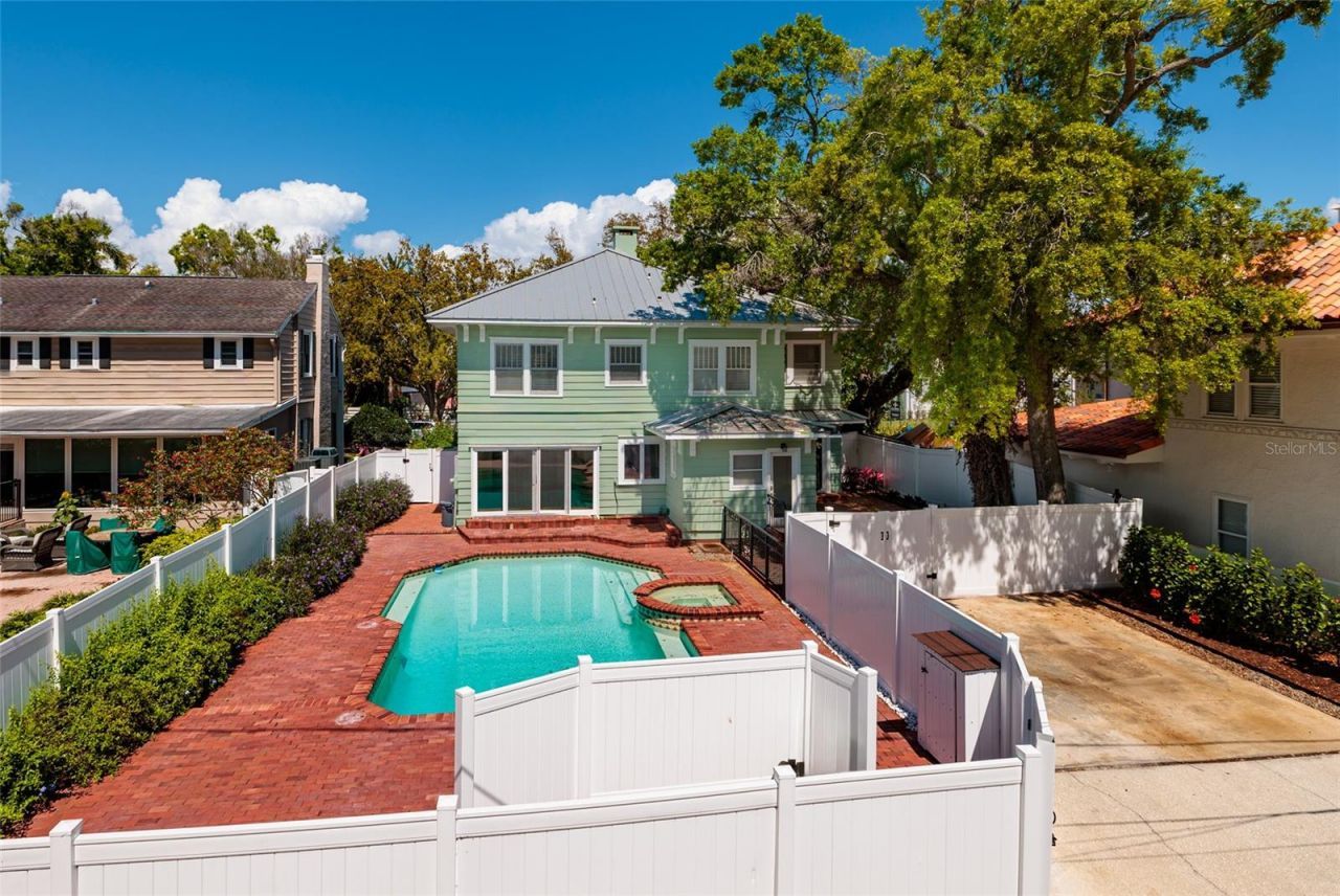 756 17th Avenue Ne, Saint Petersburg, FL 33704 Photo