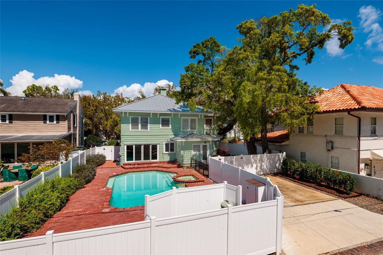 756 17th Avenue Ne, Saint Petersburg, FL 33704 Photo