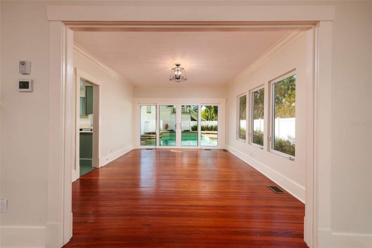 756 17th Avenue Ne, Saint Petersburg, FL 33704 Photo