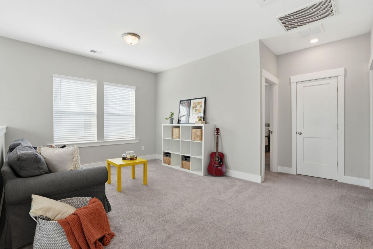 609 Heartwood Photo 25