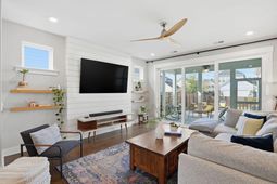 609 Heartwood Lane photo 4