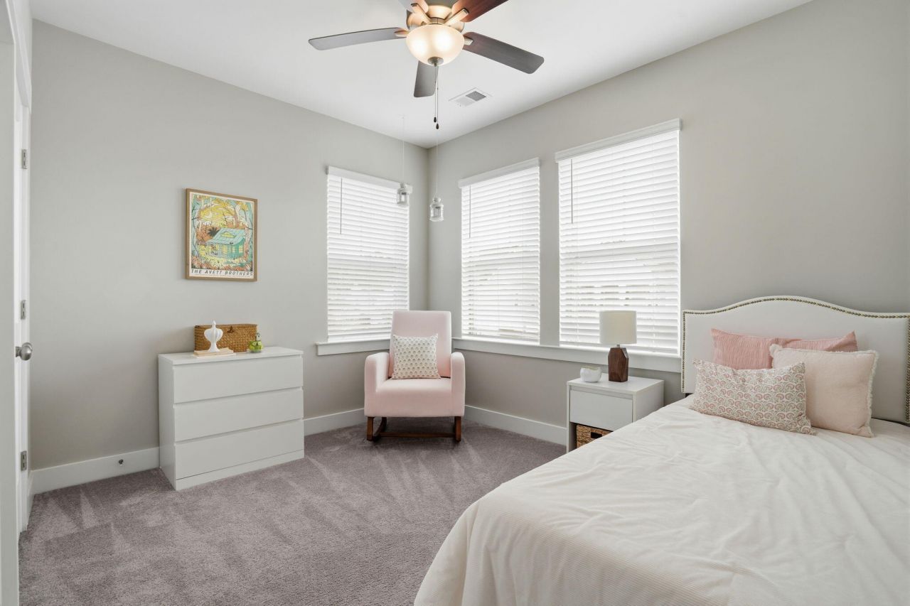 609 Heartwood Photo 32