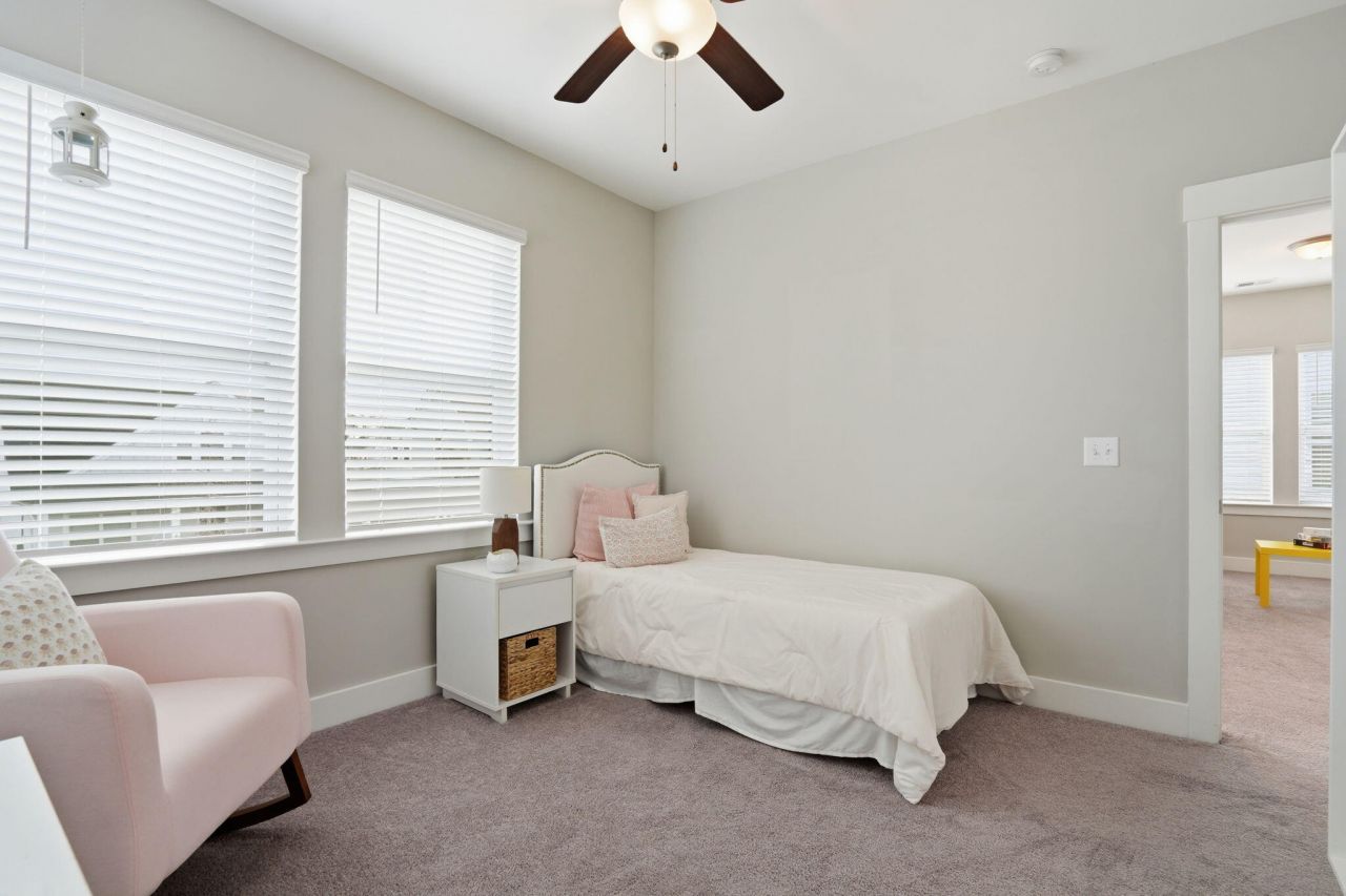 609 Heartwood Lane Photo 33