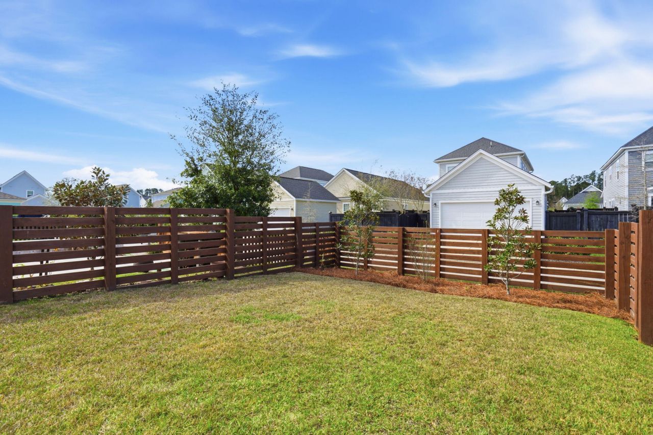 609 Heartwood Photo 40