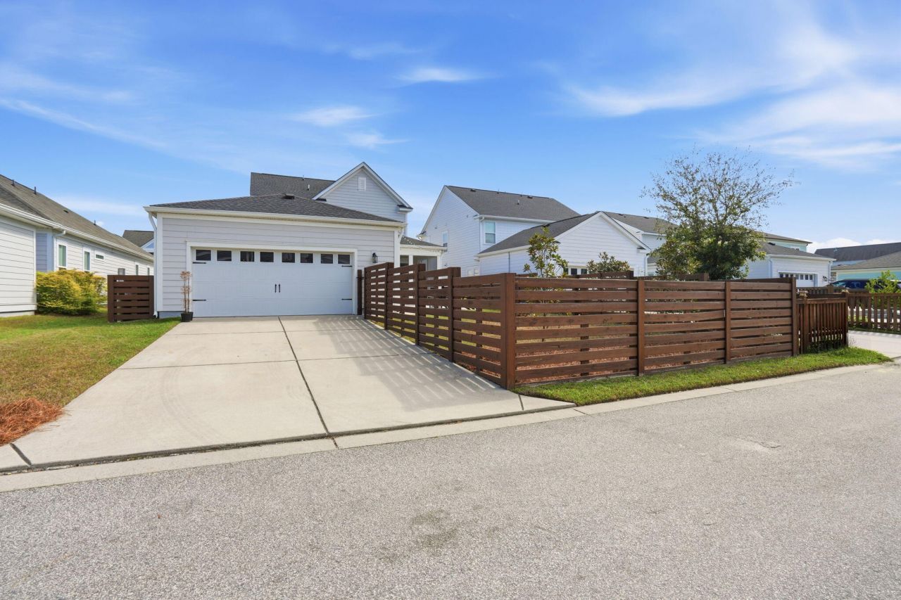 609 Heartwood Photo 41