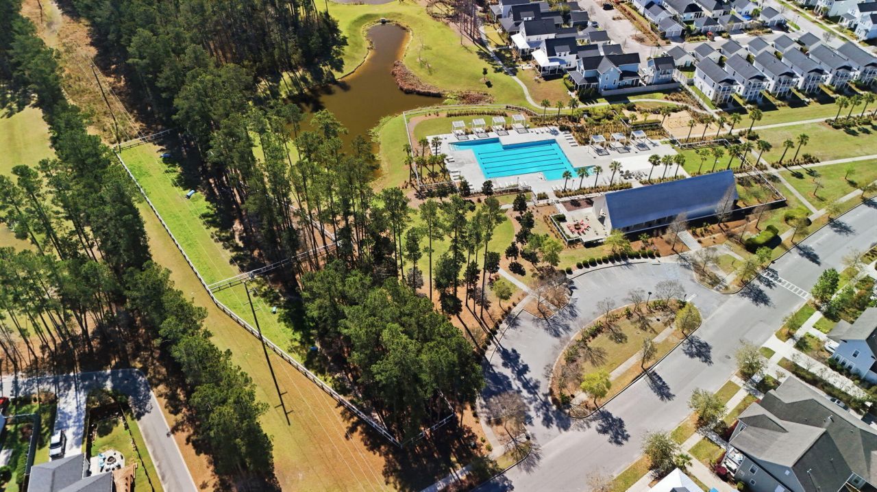 609 Heartwood Photo 46