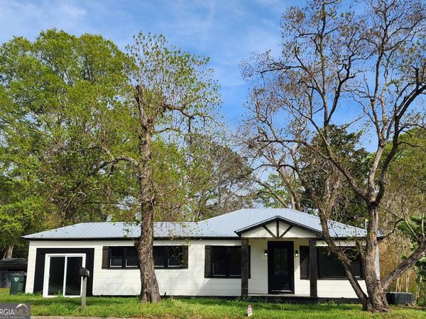 360 N Lewis Street, Metter, GA 30439