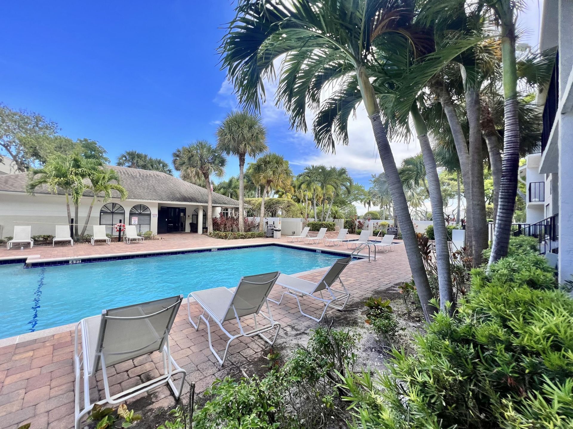 718 Executive Center Drive, Unit 31, West Palm Beach, FL 33401 Photo