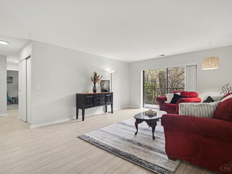 3004 Glenmore Avenue, Unit 205, Cincinnati, OH 45238 Photo 13