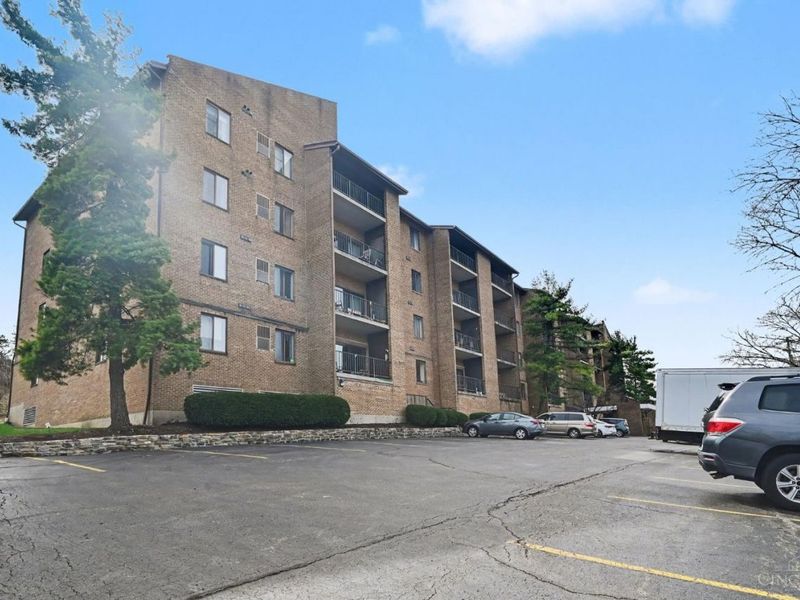 3004 Glenmore Avenue, Unit 205, Cincinnati, OH 45238 Photo 2