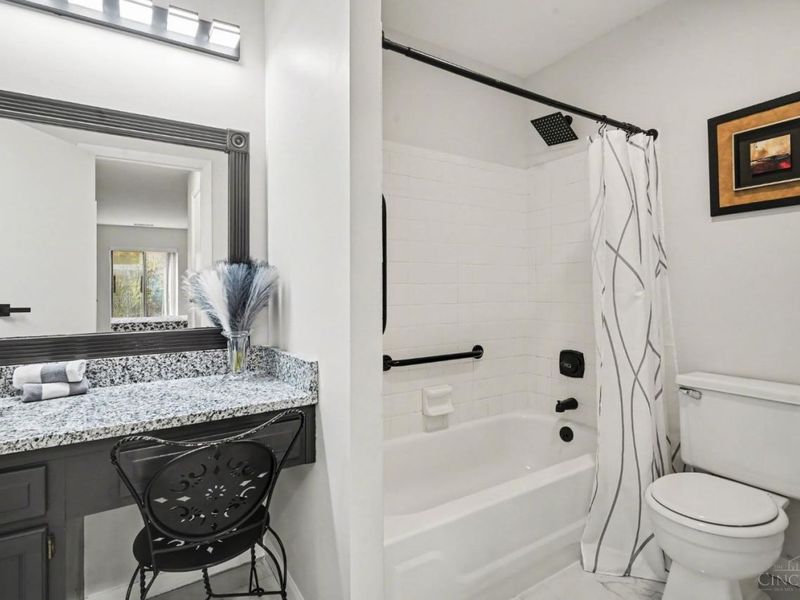 3004 Glenmore Avenue, Unit 205, Cincinnati, OH 45238 Photo 5