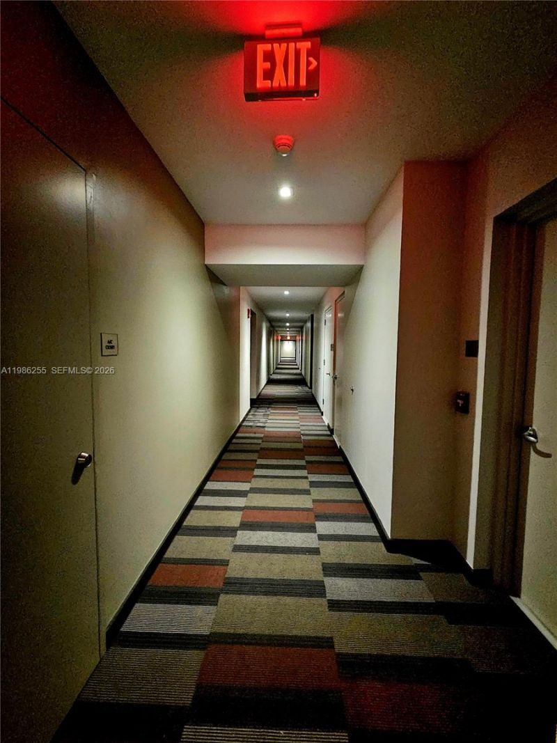 151 SE 1st St , Unit 801, Miami, FL 33131 Photo