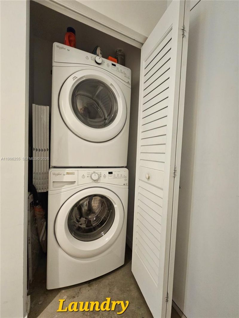 151 SE 1st St , Unit 801, Miami, FL 33131 Photo