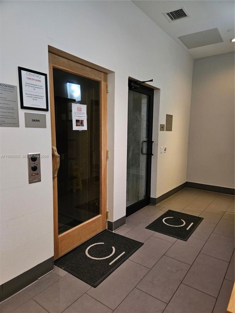 151 SE 1st St , Unit 801, Miami, FL 33131 Photo