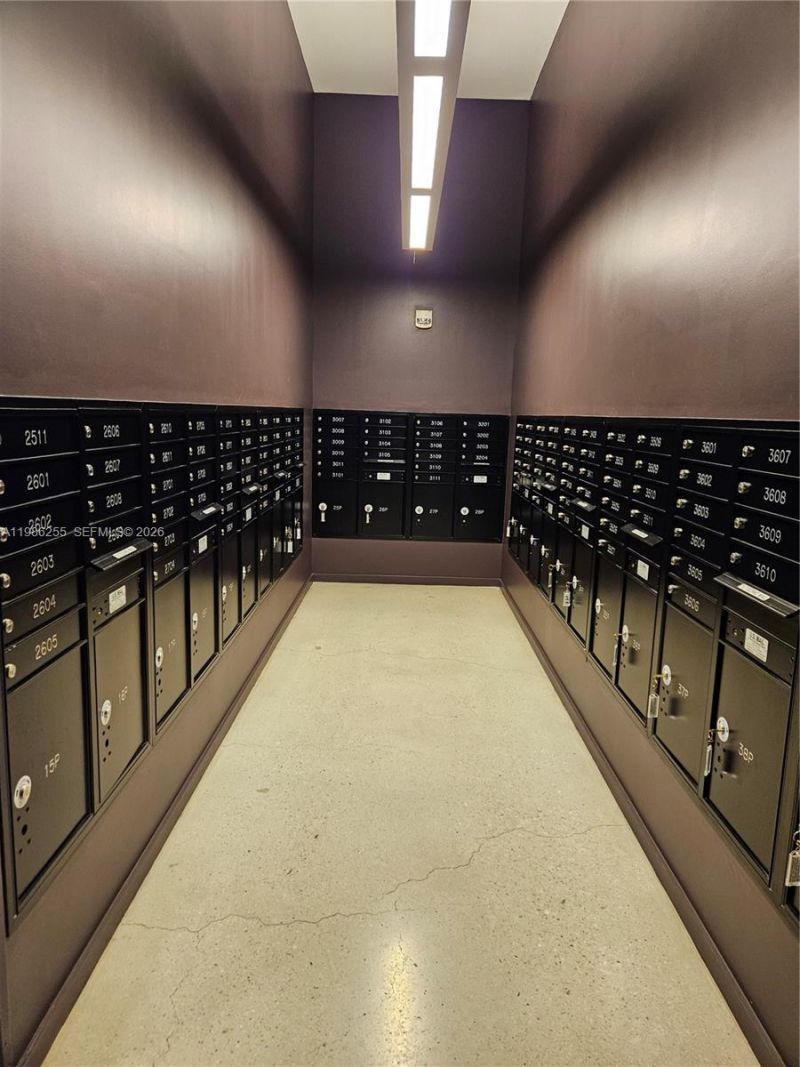 151 SE 1st St , Unit 801, Miami, FL 33131 Photo