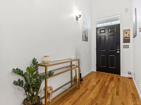 17 Woodrose Court , Middletown, NY 10940