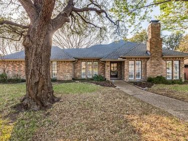 8014 Abramshire Avenue, Dallas, TX 75231