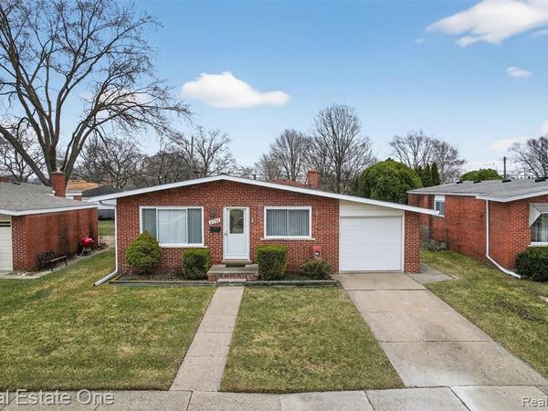 8232 Hillcrest Boulevard, Westland, MI 48185