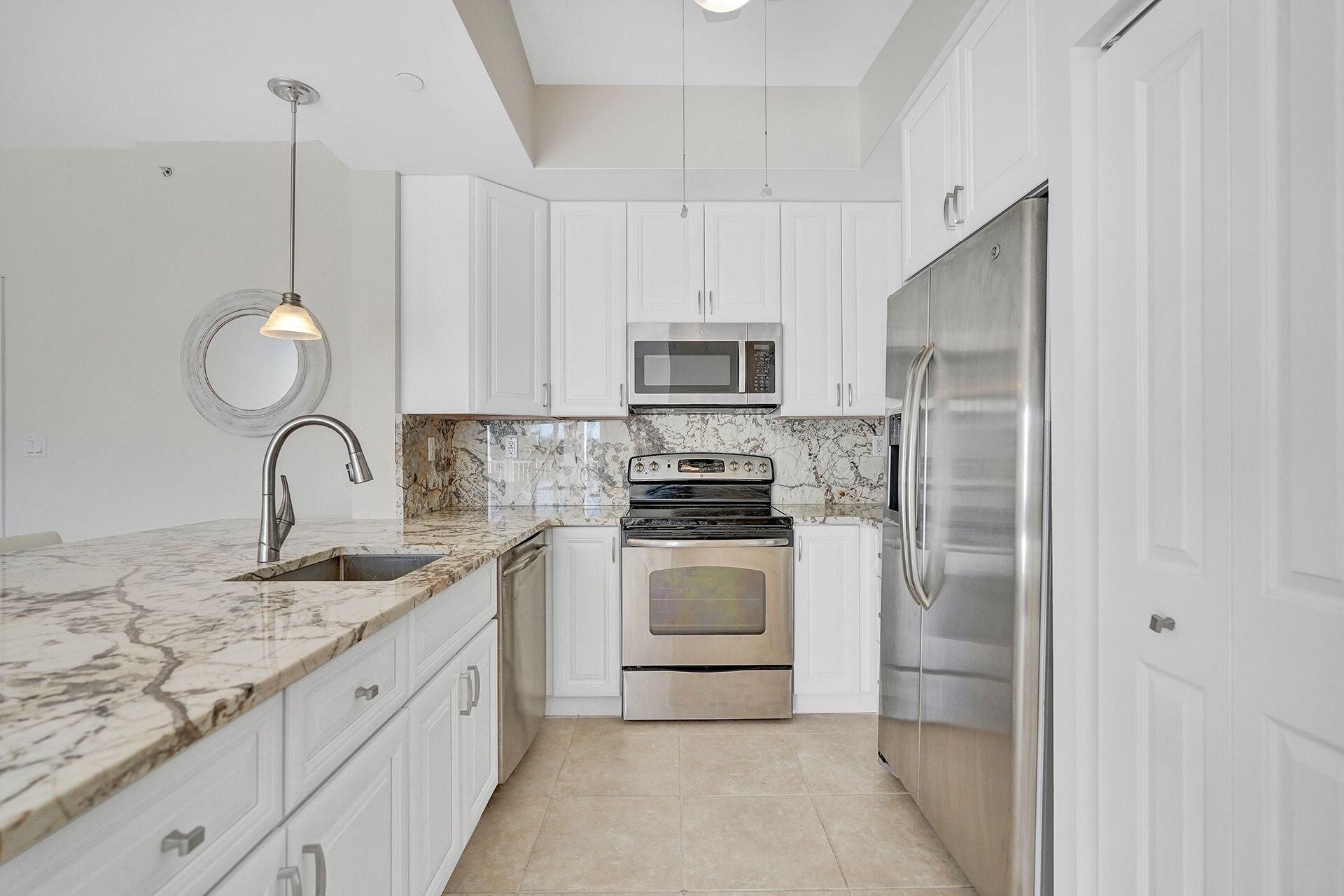 1931 NE 2nd St, Unit 302, Deerfield Beach, FL 33441 Photo