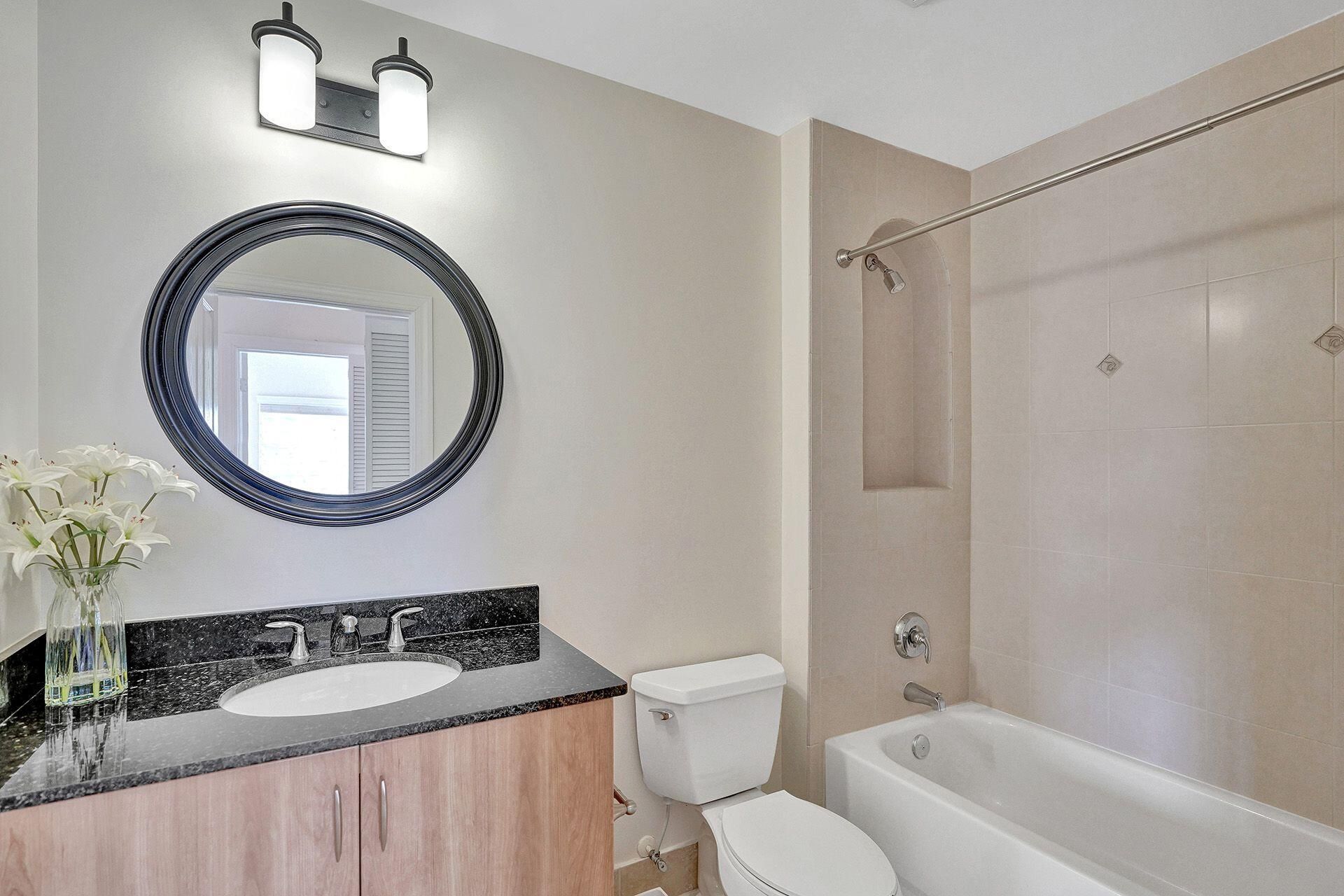 1931 NE 2nd St, Unit 302, Deerfield Beach, FL 33441 Photo