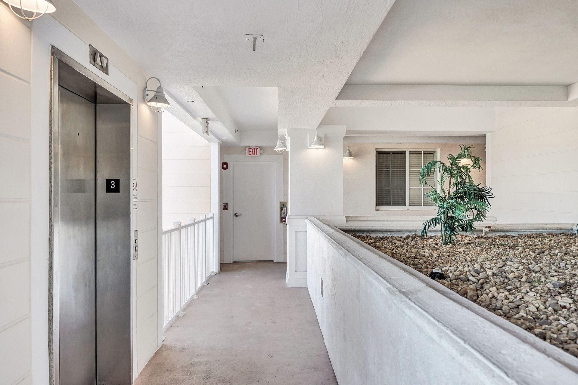 1931 NE 2nd St, Unit 302, Deerfield Beach, FL 33441 Photo