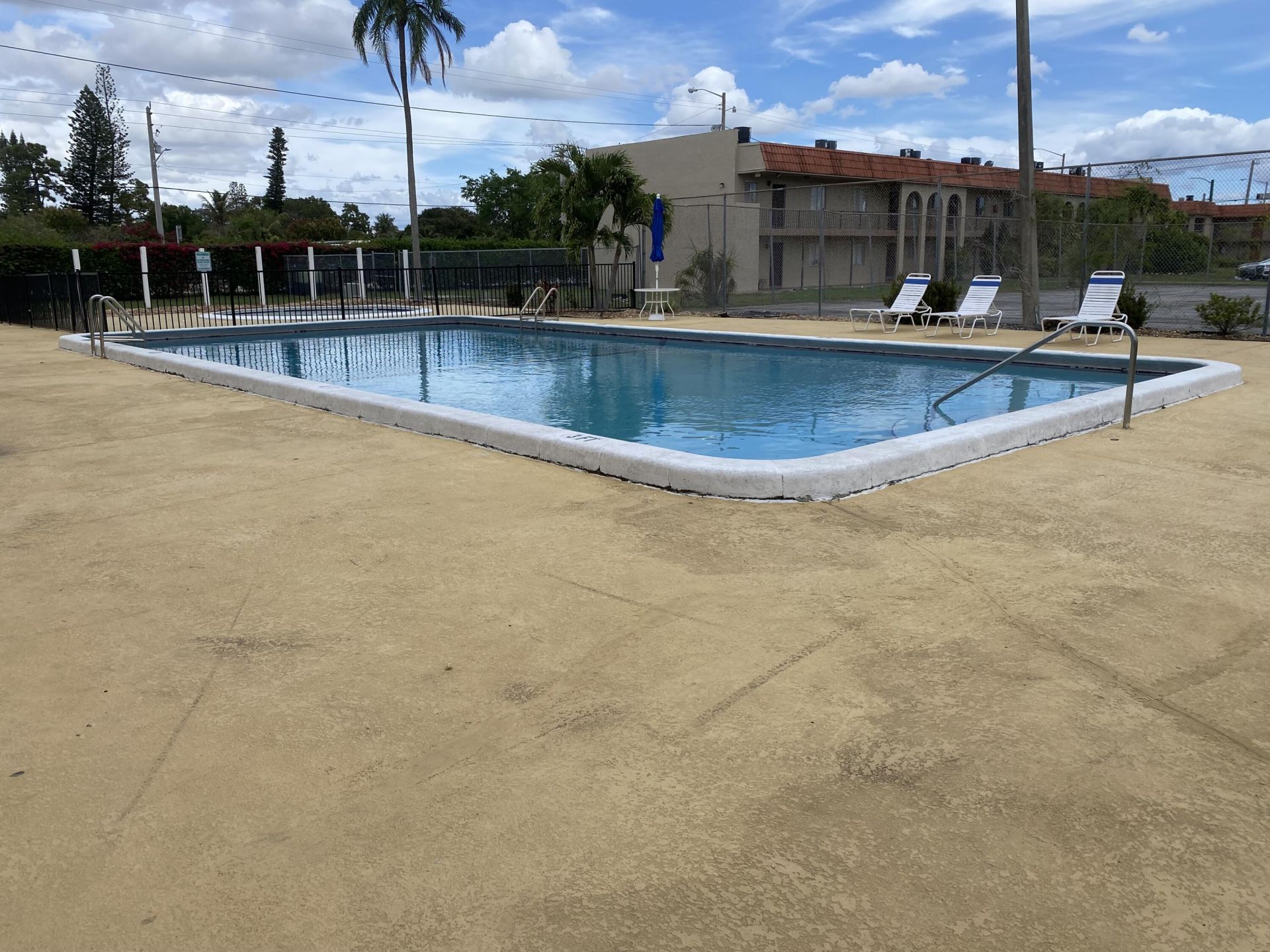 6054 Forest Hill Boulevard, Unit 204, West Palm Beach, FL 33415 Photo