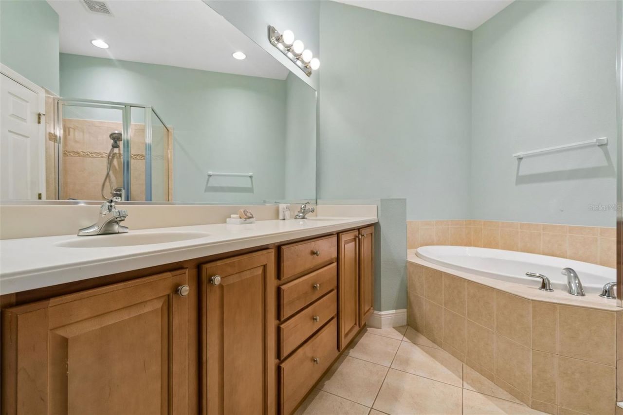 8235 Miramar Way , Lakewood Ranch, FL 34202 Photo