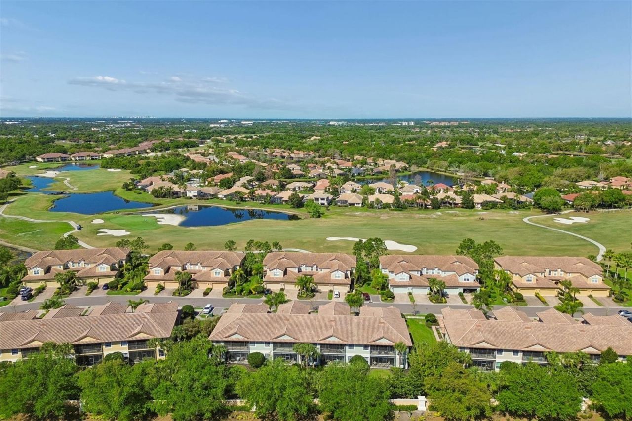 8235 Miramar Way , Lakewood Ranch, FL 34202 Photo