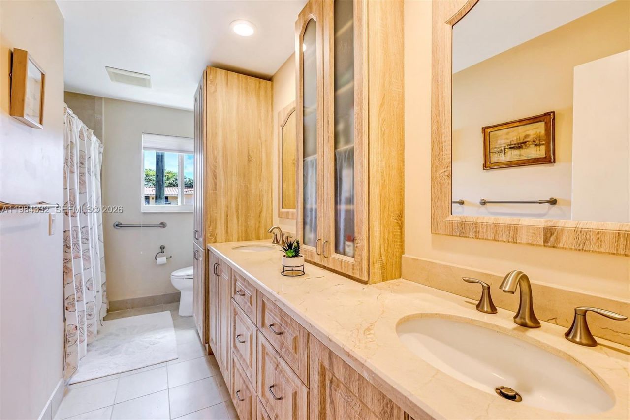 1800 Miami Springs Ave, Miami Springs, FL 33166 Photo