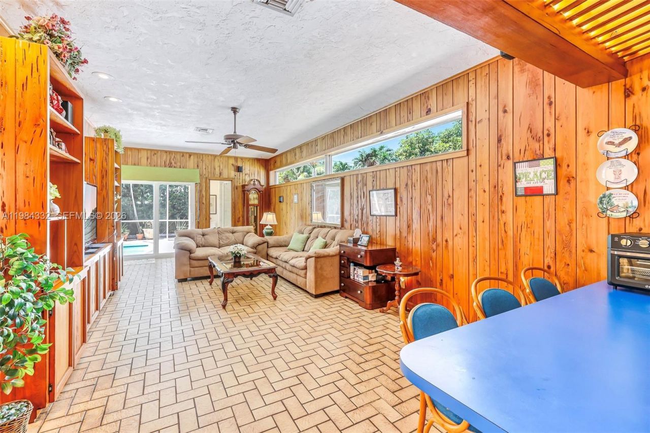 1800 Miami Springs Ave, Miami Springs, FL 33166 Photo