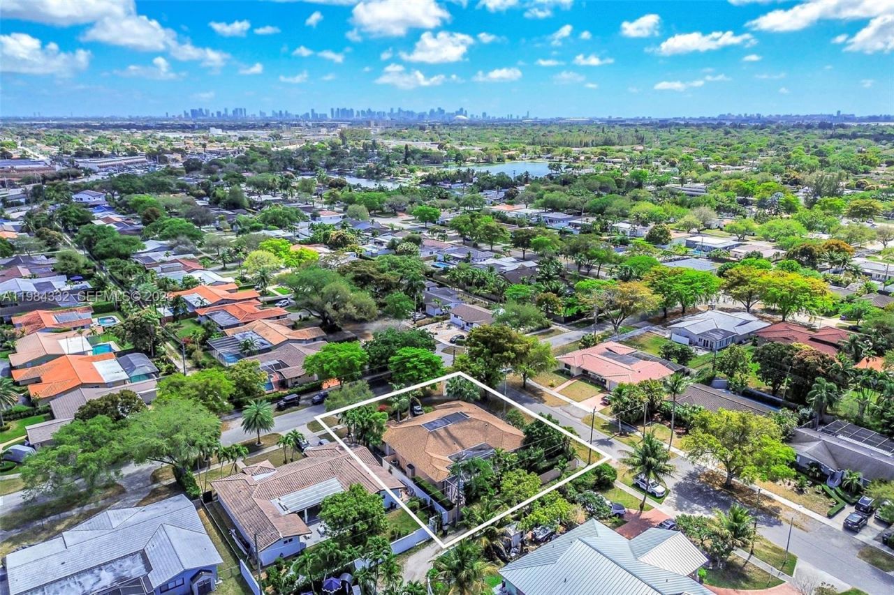 1800 Miami Springs Ave, Miami Springs, FL 33166 Photo