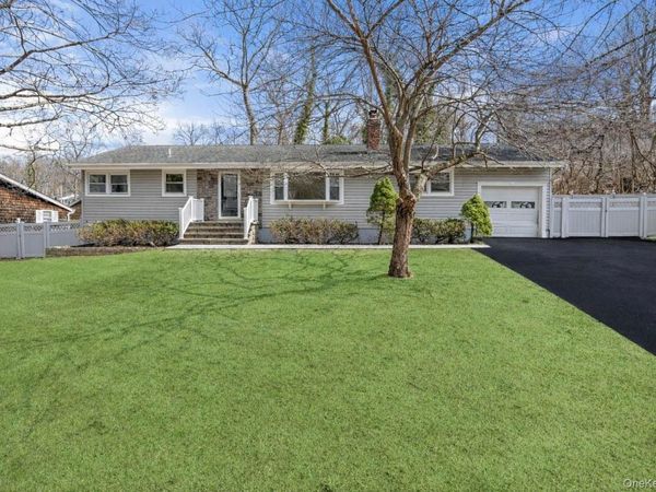 75 Hawthorne Road , Kings Park, NY 11754