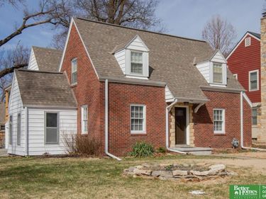 2002 N 55 Street, Omaha, NE 68104