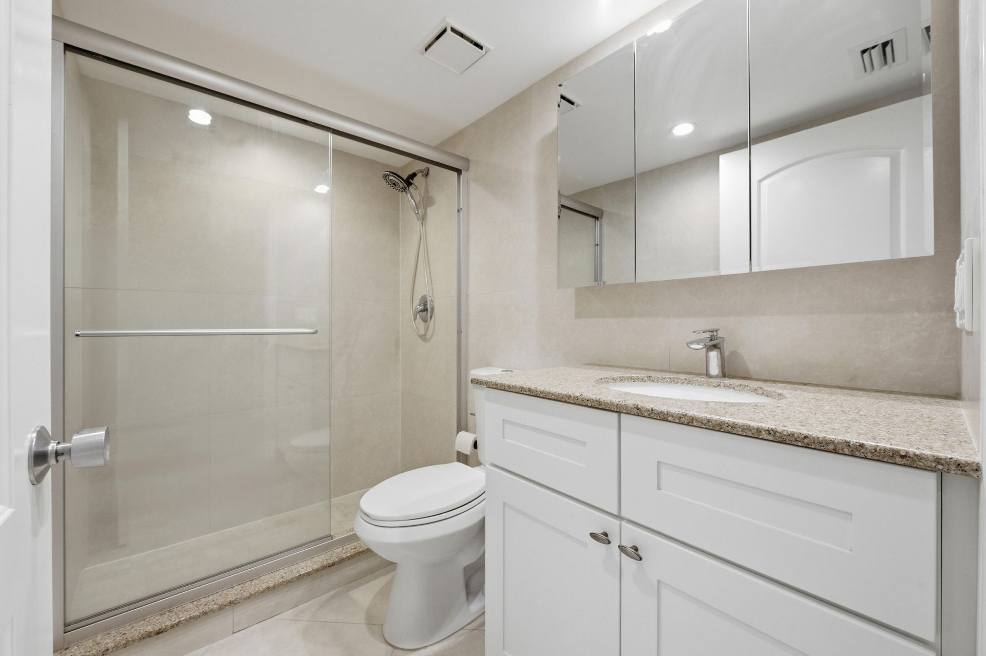 108 Half Moon Circle, Unit F2, Hypoluxo, FL 33462 Photo