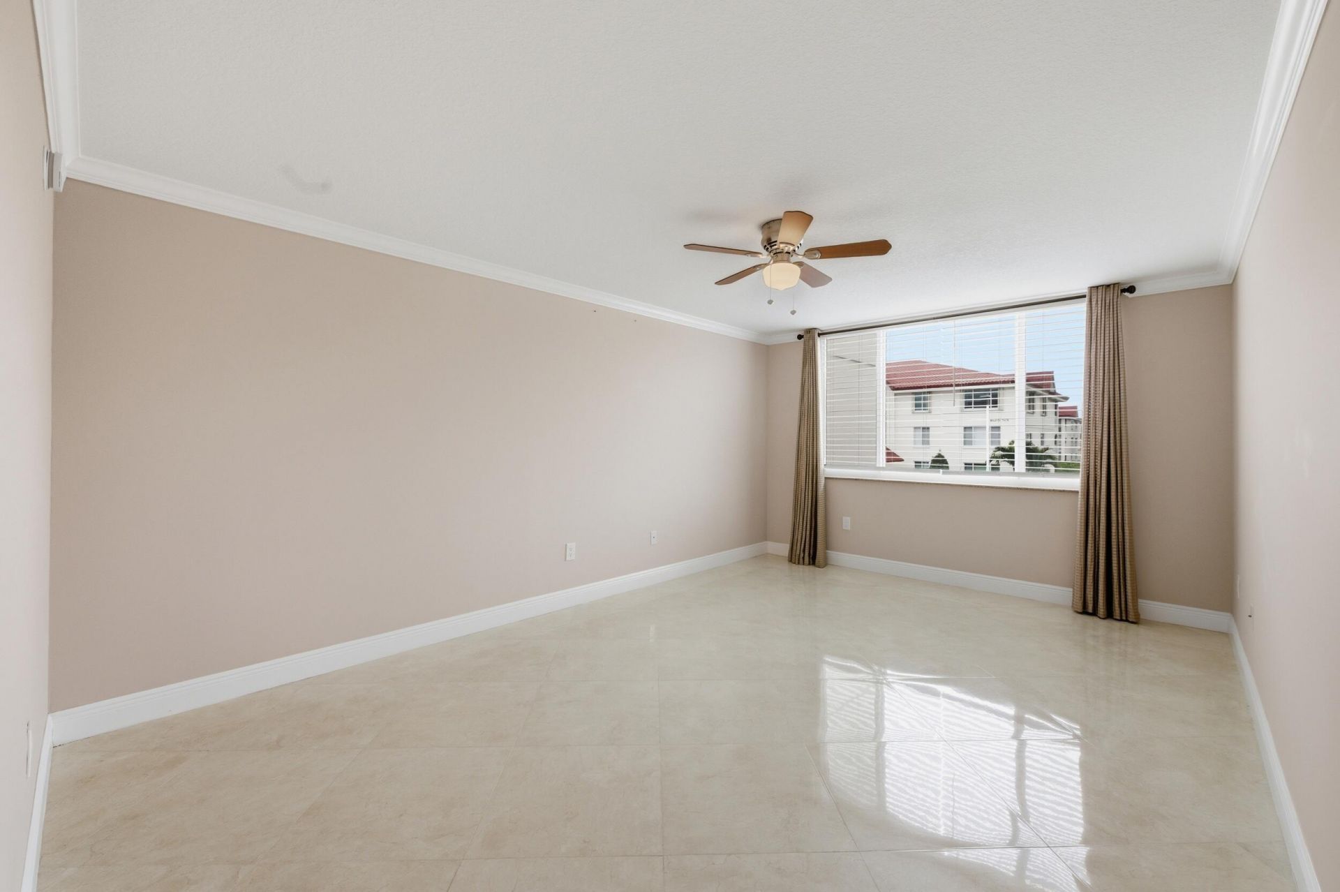 108 Half Moon Circle, Unit F2, Hypoluxo, FL 33462 Photo