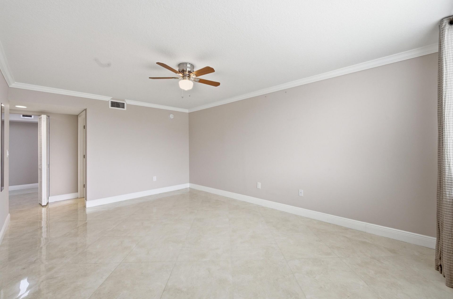 108 Half Moon Circle, Unit F2, Hypoluxo, FL 33462 Photo