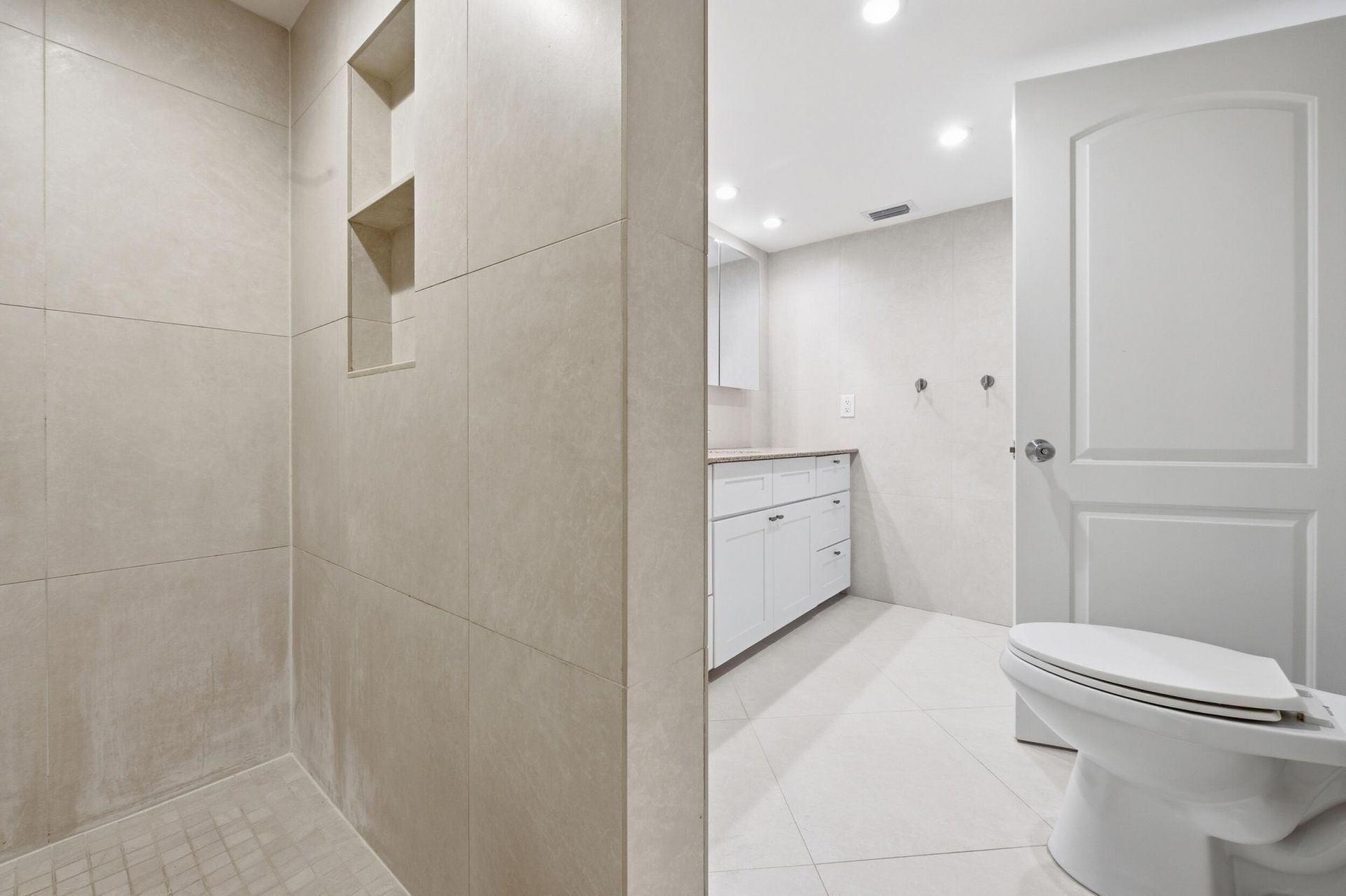 108 Half Moon Circle, Unit F2, Hypoluxo, FL 33462 Photo