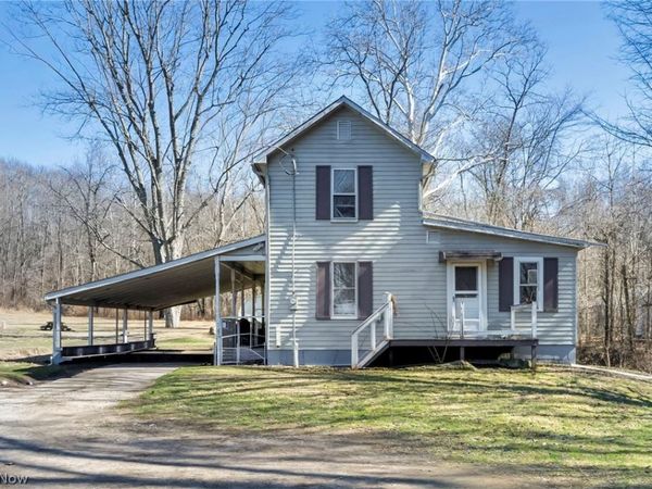 10200 N River Road, Dresden, OH 43821