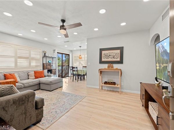 18122 Sundowner, Unit 1101, Canyon Country, CA 91387