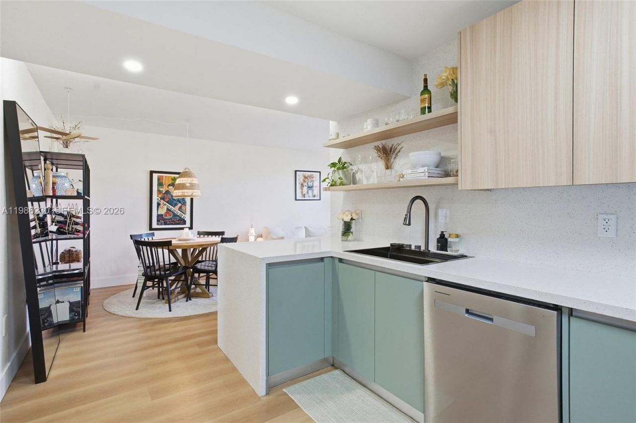 1100 11th St , Unit 405, Miami Beach, FL 33139 Photo