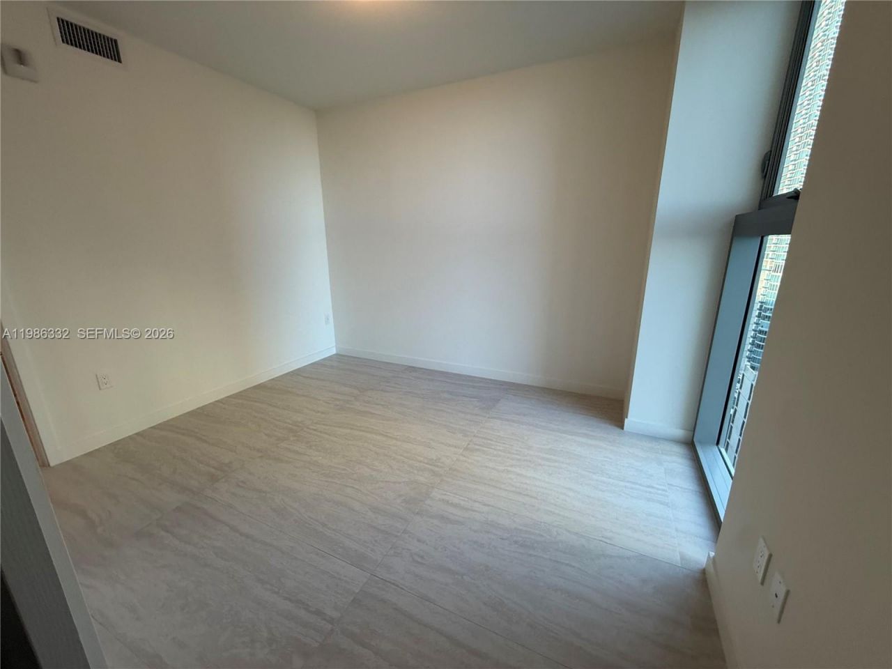 77 SE 5 St, Unit 2015, Miami, FL 33131 Photo