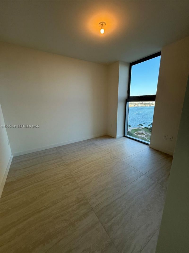 77 SE 5 St, Unit 2015, Miami, FL 33131 Photo