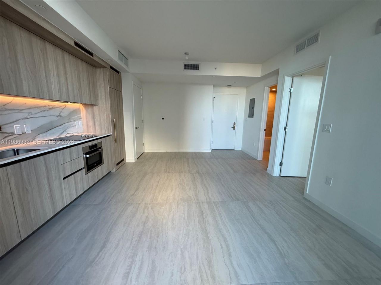 77 SE 5 St, Unit 2015, Miami, FL 33131 Photo