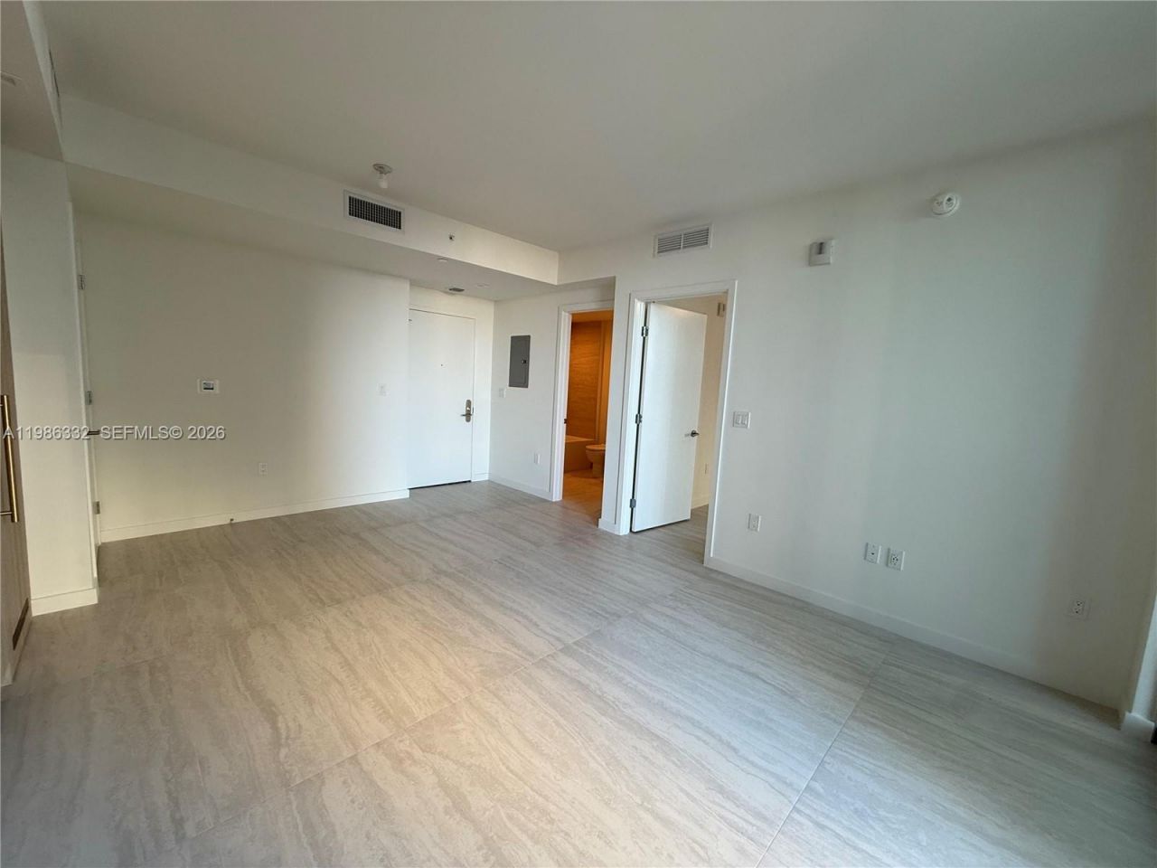 77 SE 5 St, Unit 2015, Miami, FL 33131 Photo