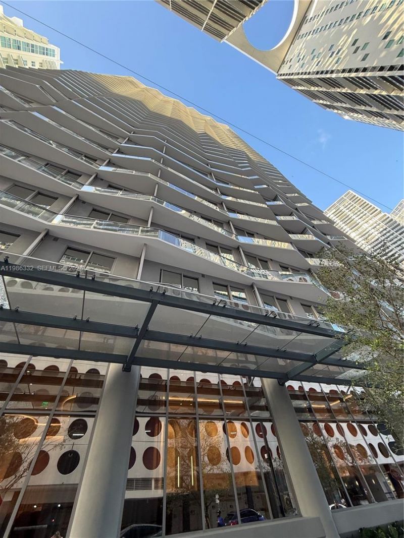 77 SE 5 St, Unit 2015, Miami, FL 33131 Photo