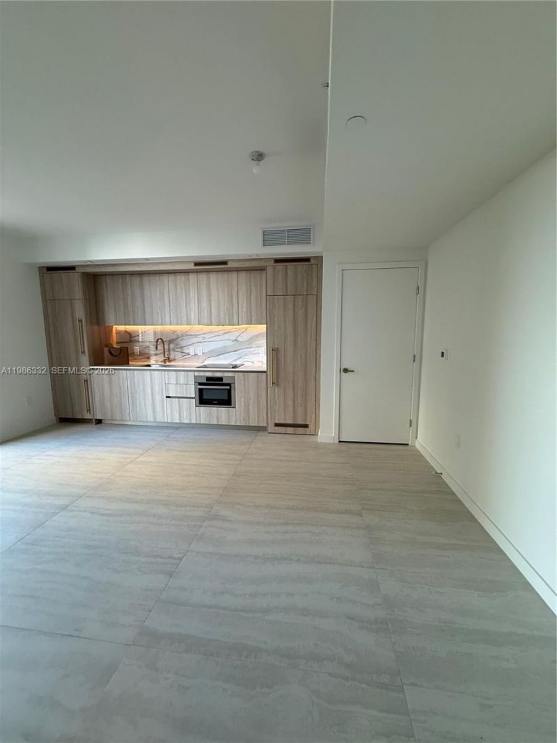 77 SE 5 St, Unit 2015, Miami, FL 33131 Photo
