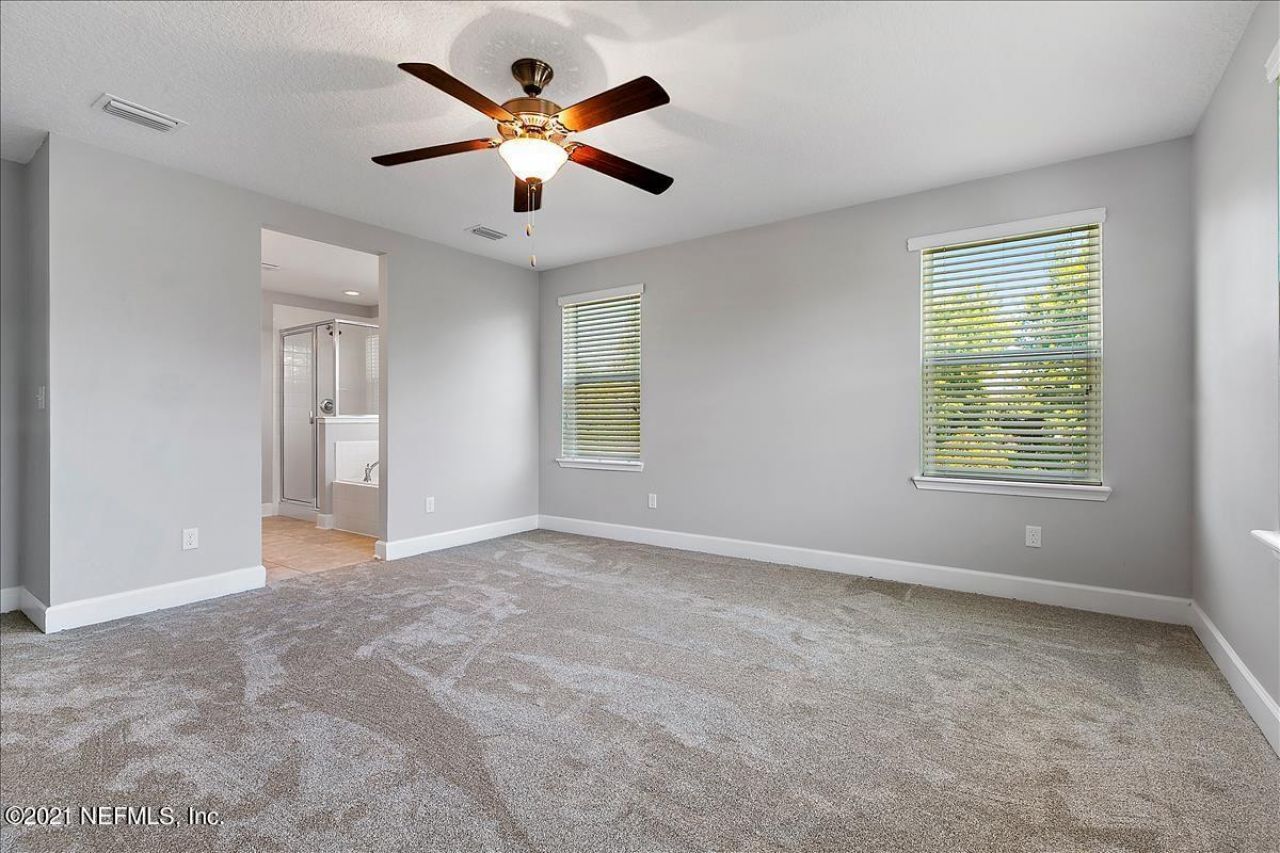 1021 Seaside Drive N, Jacksonville Beach, FL 32250 Photo