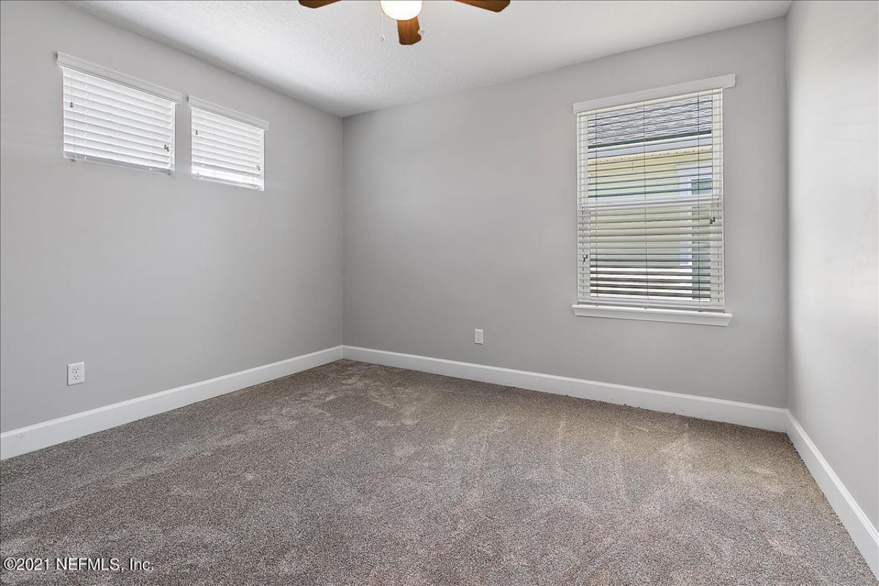 1021 Seaside Drive N, Jacksonville Beach, FL 32250 Photo