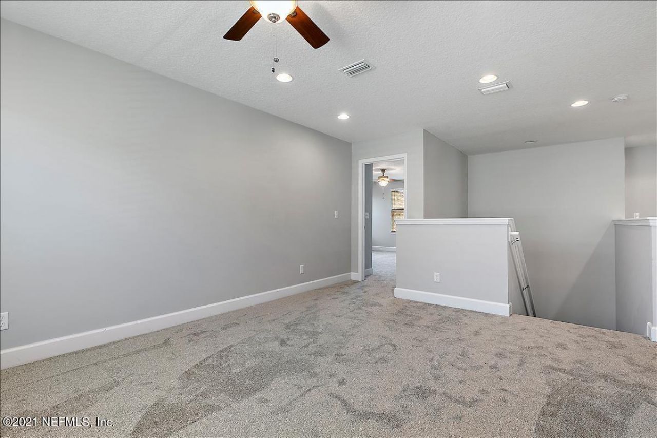 1021 Seaside Drive N, Jacksonville Beach, FL 32250 Photo