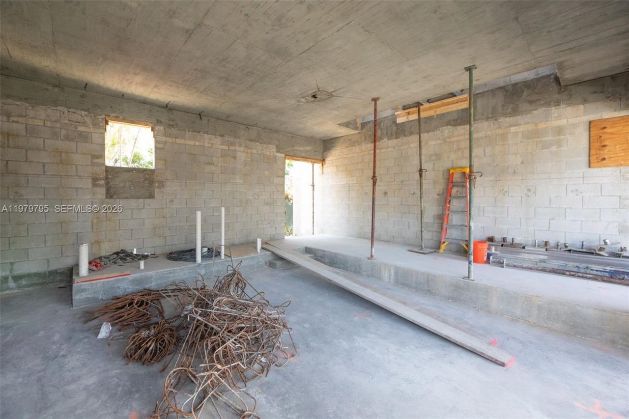 1302 NE 32nd St , Unit 2, Oakland Park, FL 33334 Photo